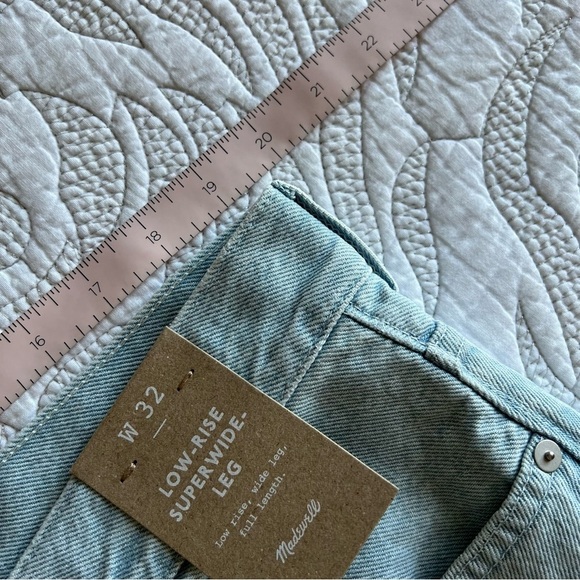 NWT - Madewell - Low-Rise Superwide-Leg Jeans - Nye Wash - Picture 12 of 13